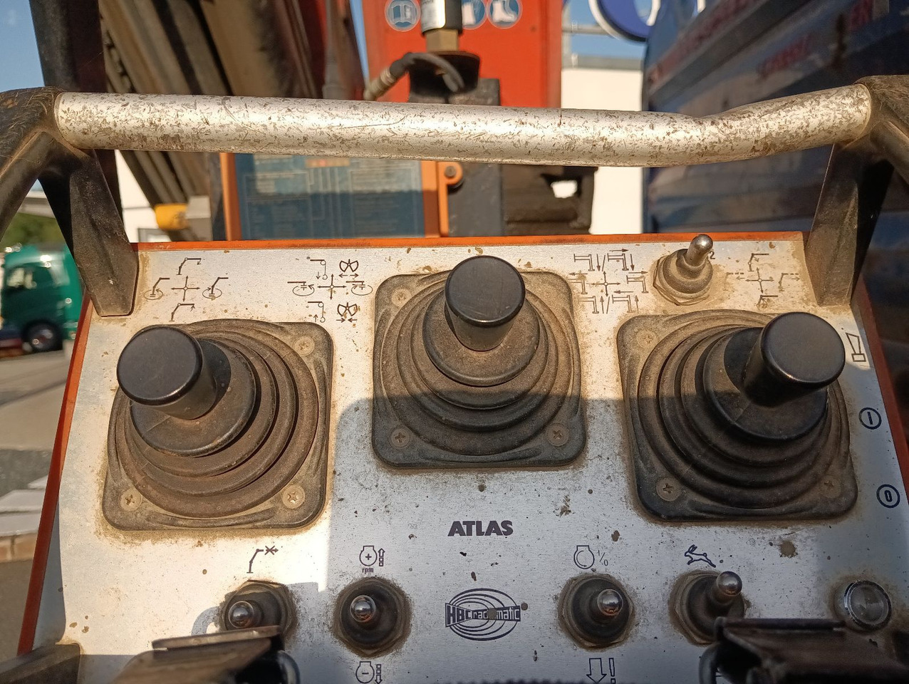 MAN TGS 26:480 6x4 EURO5 ATLAS 240.2E-A4 3-S-Kipper - Kamion vetëshkarkues, Kamion me vinç: foto 5 MAN TGS 26:480 6x4 EURO5 ATLAS 240.2E-A4 3-S-Kipper - Kamion vetëshkarkues, Kamion me vinç: foto 5
