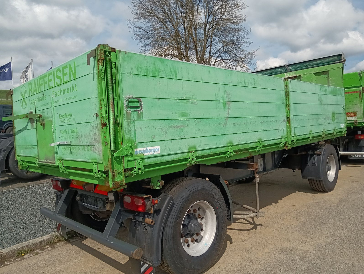 Meusburger 2-A 3-Seitenkipper 16m3 Getreide Alufelgen 4,6t - Rimorkio vetëshkarkuese: foto 4 Meusburger 2-A 3-Seitenkipper 16m3 Getreide Alufelgen 4,6t - Rimorkio vetëshkarkuese: foto 4