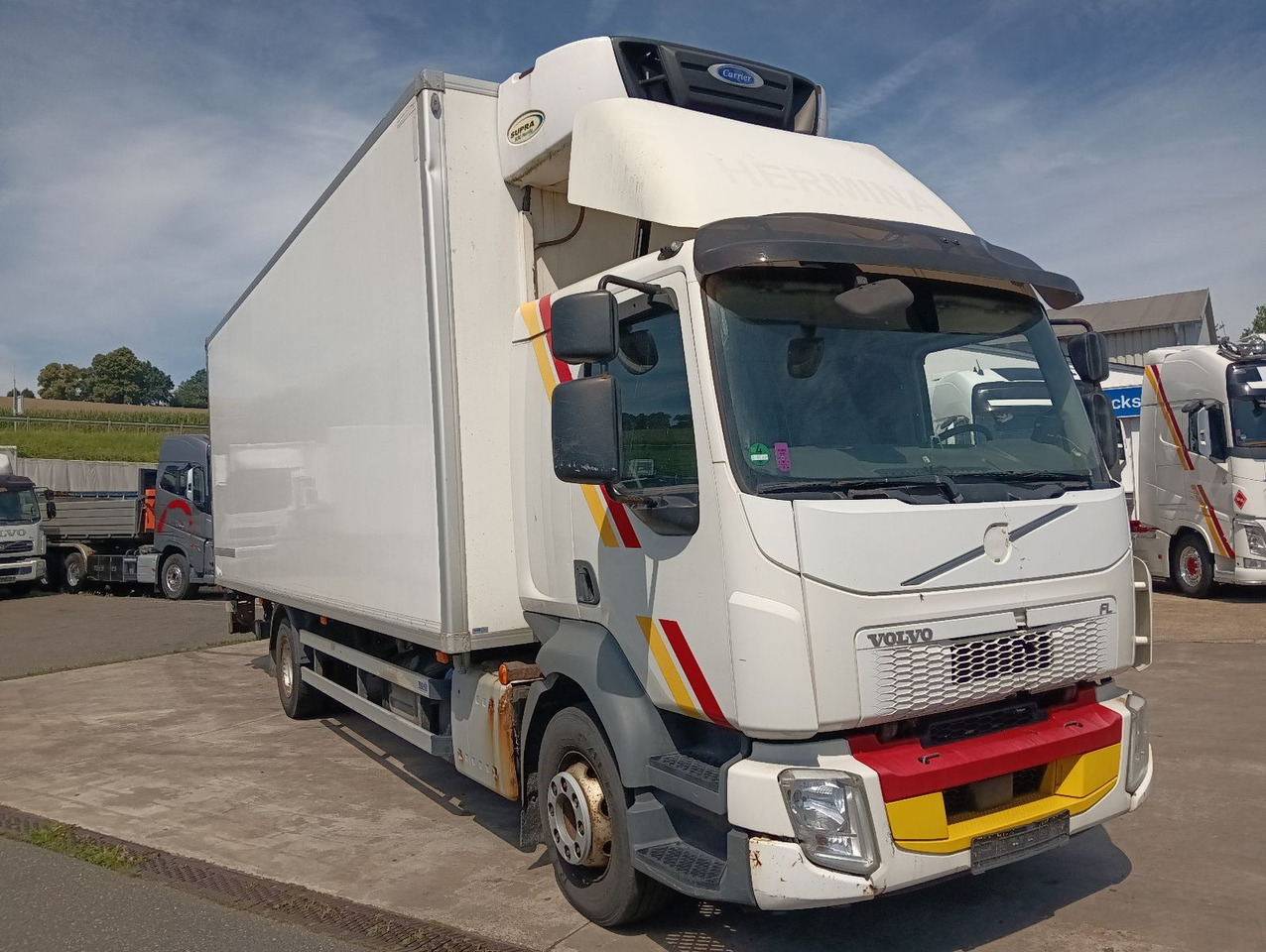 Volvo FL250 4x2R 14t CarrierSupra650 7,3m LBW1.5tKlima - Kamion frigorifer: foto 4 Volvo FL250 4x2R 14t CarrierSupra650 7,3m LBW1.5tKlima - Kamion frigorifer: foto 4