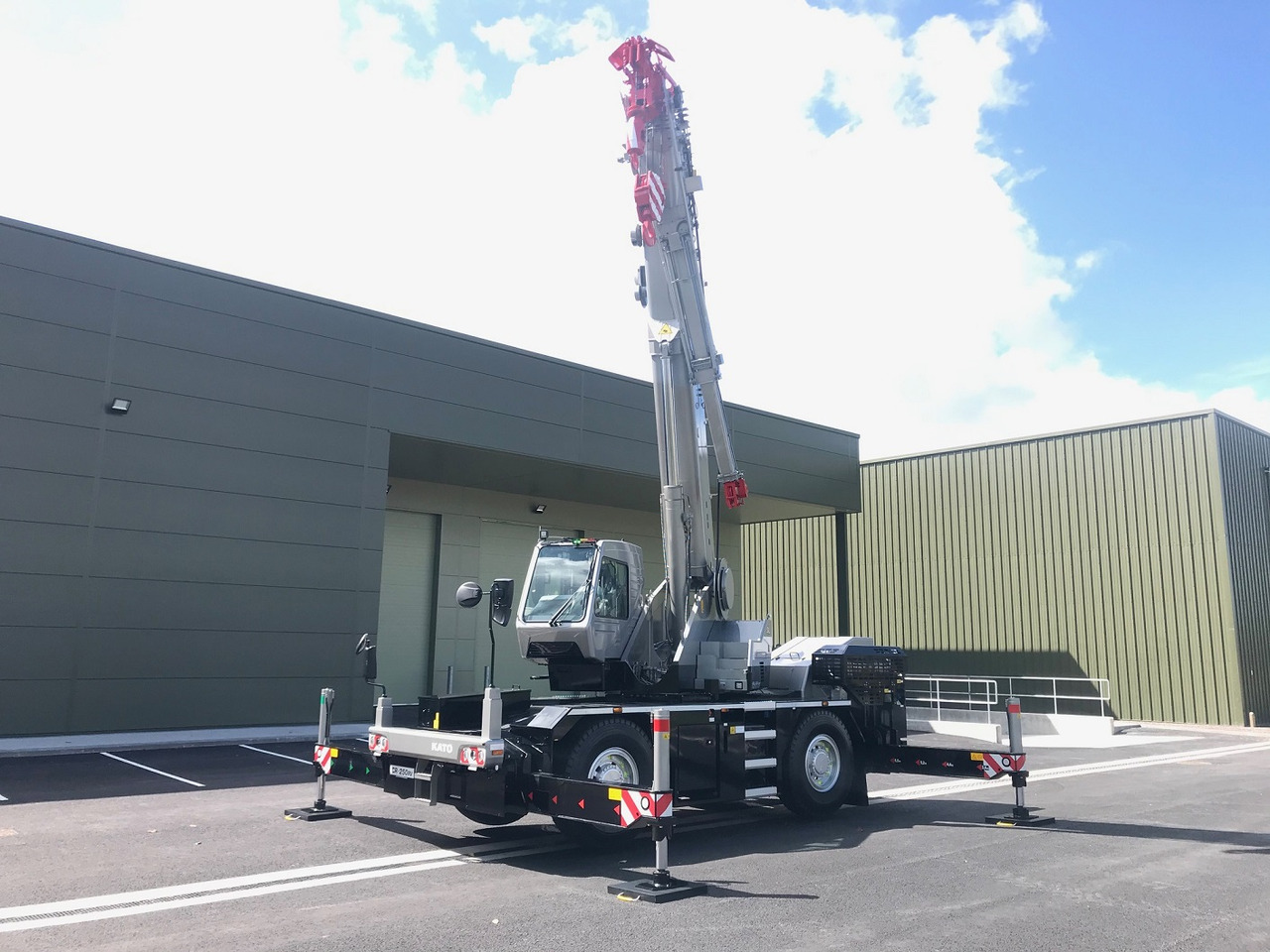 KATO CR-250Rv - 25 Ton City Crane - Autovinç: foto 5 KATO CR-250Rv - 25 Ton City Crane - Autovinç: foto 5