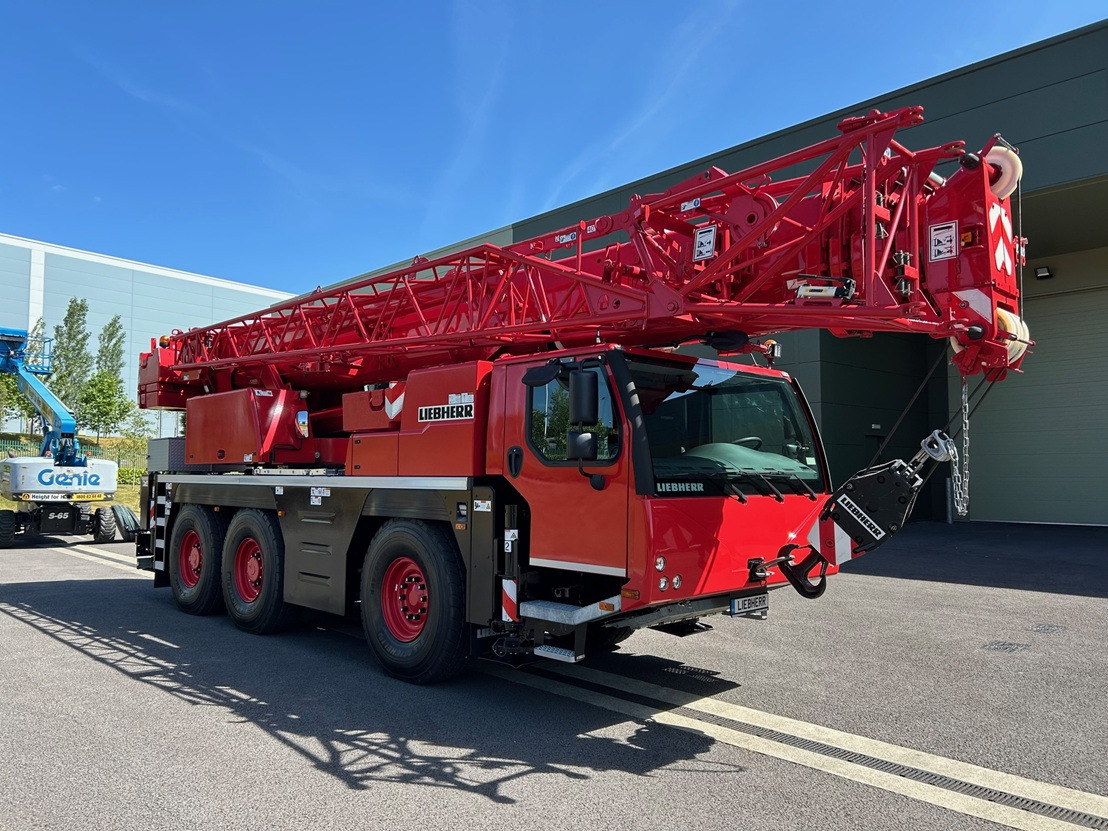 LIEBHERR LTM1060-3.1 with only 5,090 kms from New - Vinç për të gjitha terrenet: foto 4 LIEBHERR LTM1060-3.1 with only 5,090 kms from New - Vinç për të gjitha terrenet: foto 4