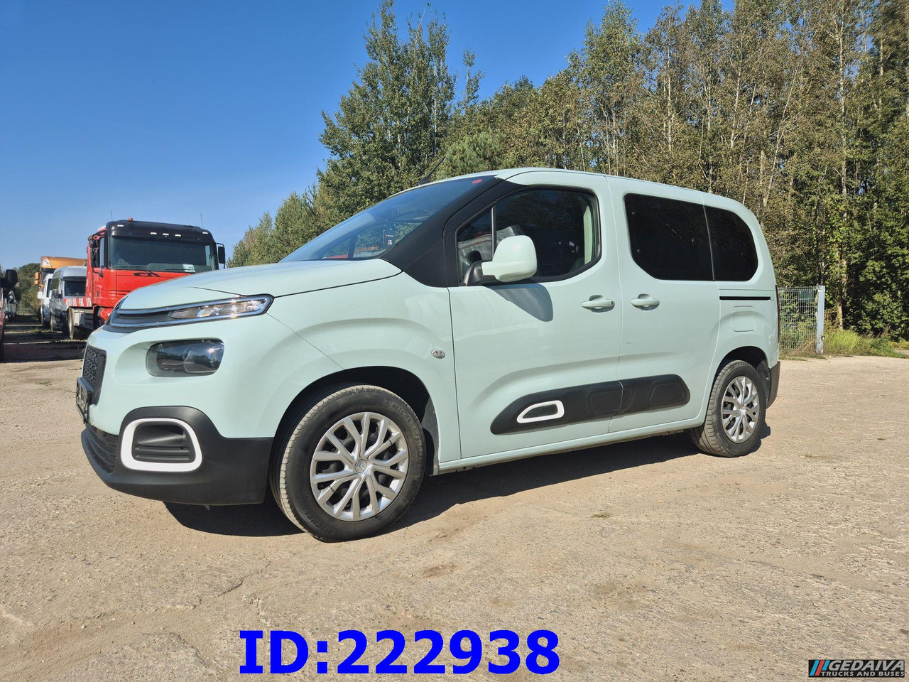 CITROEN Berlingo - Veturë: foto 1 CITROEN Berlingo - Veturë: foto 1