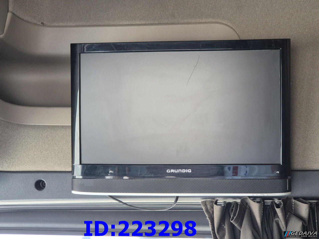 Gjysmë-kamion SCANIA R560 V8 Retarder 6x2: foto 16