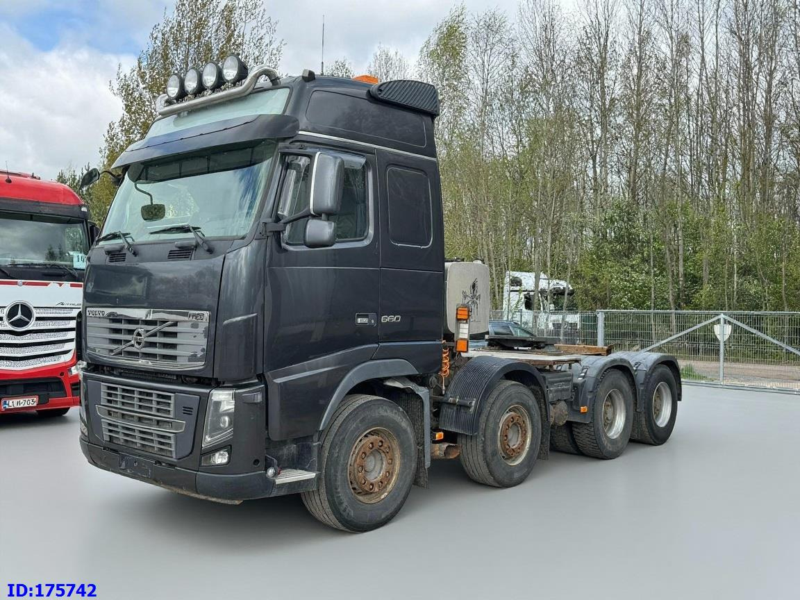 VOLVO FH16 660HP 8x4 - Gjysmë-kamion: foto 1 VOLVO FH16 660HP 8x4 - Gjysmë-kamion: foto 1