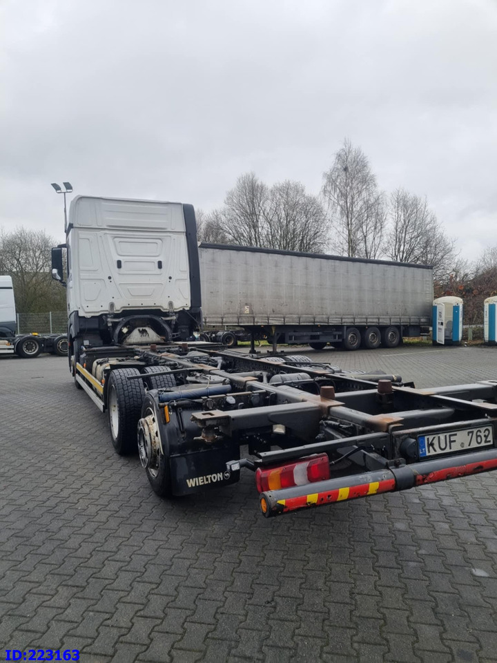 MERCEDES-BENZ Actros 2542 BDF 6x2 Euro6 - Kamion kabinë-shasi: foto 4 MERCEDES-BENZ Actros 2542 BDF 6x2 Euro6 - Kamion kabinë-shasi: foto 4