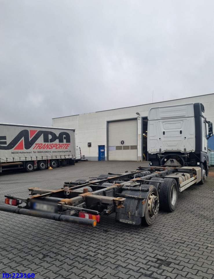 MERCEDES-BENZ Actros 2542 BDF Euro6 - Kamion kabinë-shasi: foto 4 MERCEDES-BENZ Actros 2542 BDF Euro6 - Kamion kabinë-shasi: foto 4