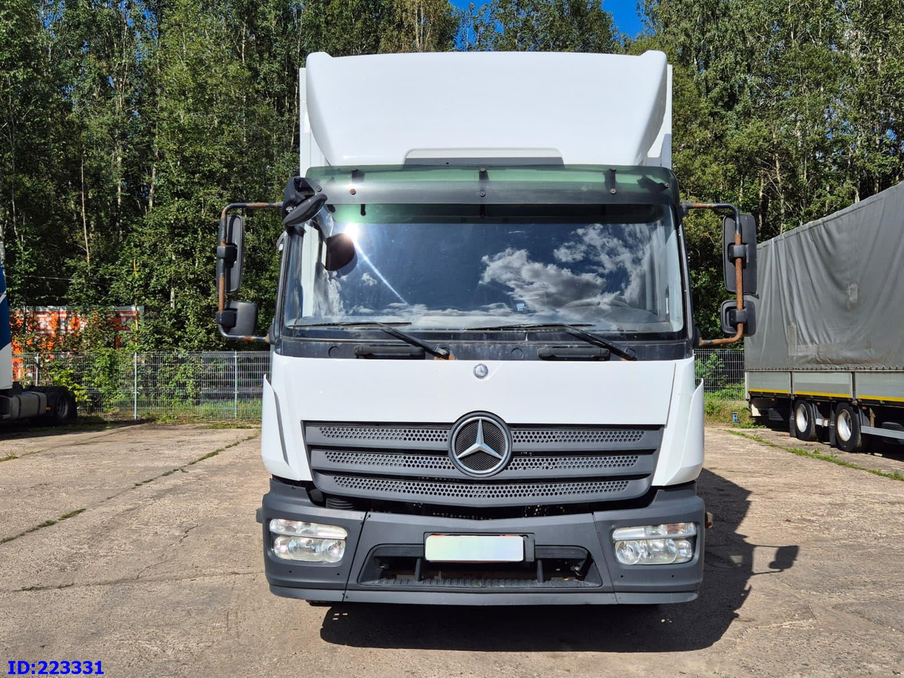 MERCEDES-BENZ Atego 1221 Euro6 (Open side box) - Kamion izotermik: foto 2 MERCEDES-BENZ Atego 1221 Euro6 (Open side box) - Kamion izotermik: foto 2