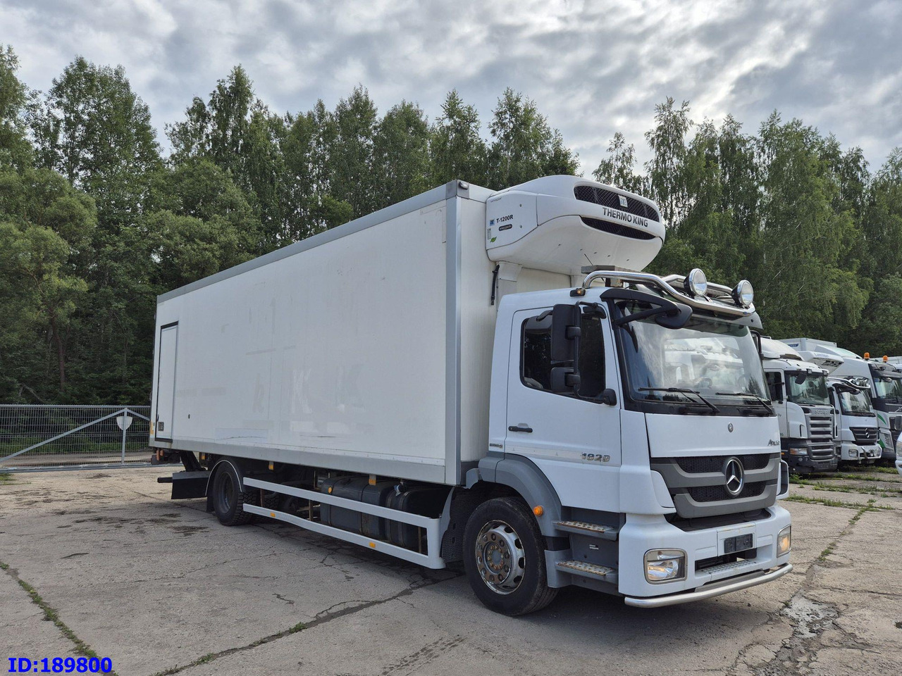MERCEDES-BENZ Axor 1829 Euro5 Manual + Tail lift - Kamion frigorifer: foto 4 MERCEDES-BENZ Axor 1829 Euro5 Manual + Tail lift - Kamion frigorifer: foto 4