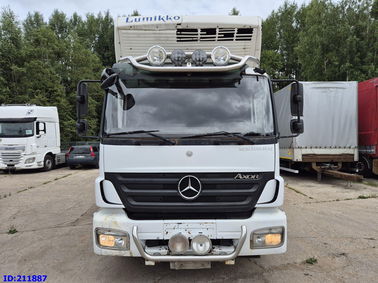 MERCEDES-BENZ Axor 1833 - Manual - Kamion frigorifer: foto 2 MERCEDES-BENZ Axor 1833 - Manual - Kamion frigorifer: foto 2