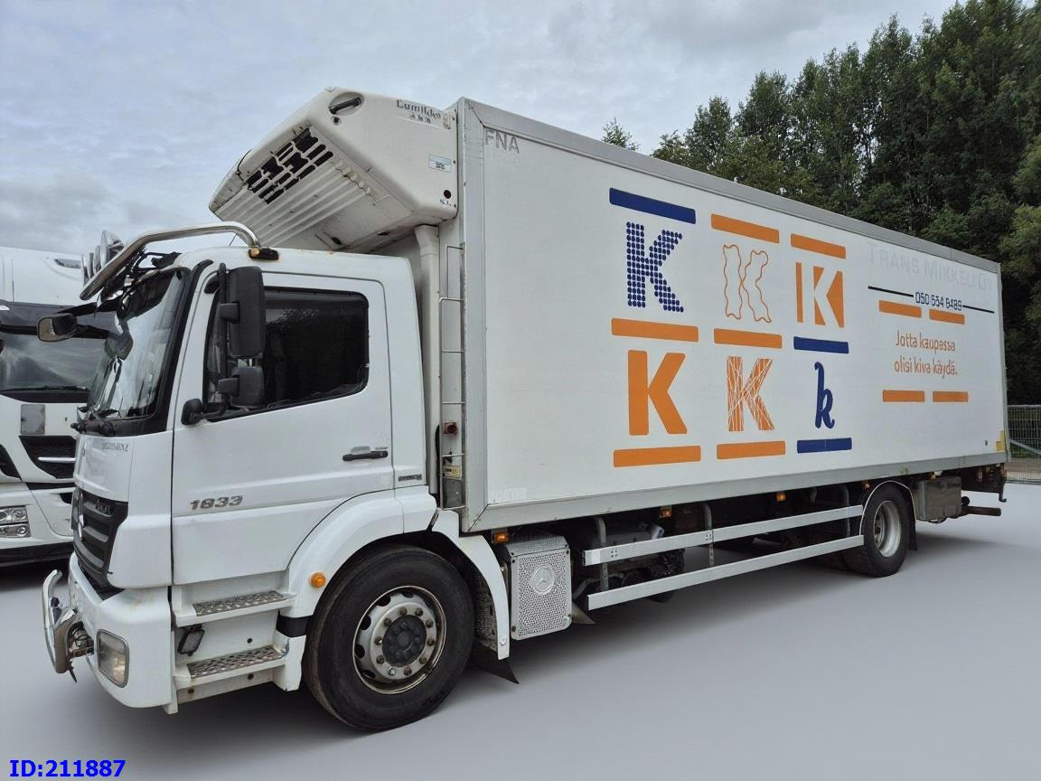 MERCEDES-BENZ Axor 1833 - Manual - Kamion frigorifer: foto 1 MERCEDES-BENZ Axor 1833 - Manual - Kamion frigorifer: foto 1
