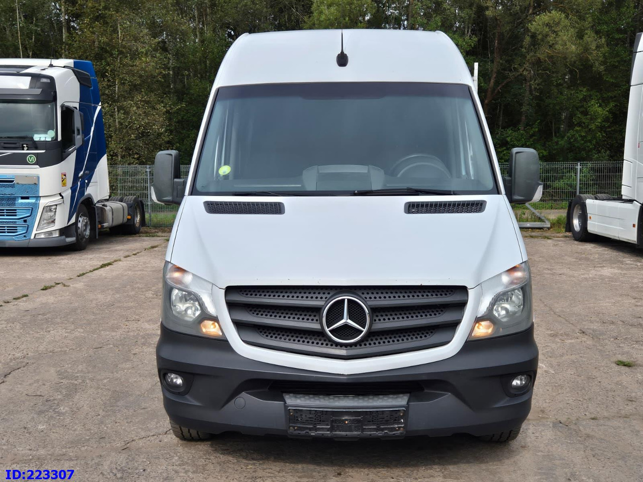MERCEDES-BENZ Sprinter 316 Euro6 - Kamioncine dopio kabinë: foto 2 MERCEDES-BENZ Sprinter 316 Euro6 - Kamioncine dopio kabinë: foto 2