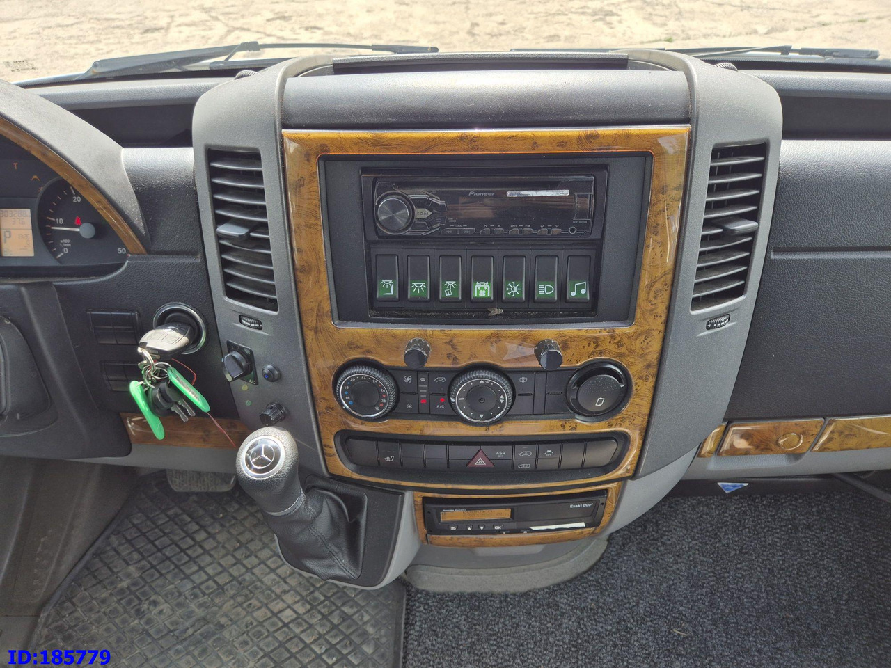 Minibus, Furgon pasagjerësh MERCEDES-BENZ Sprinter 316 - VIP - Avestark: foto 15