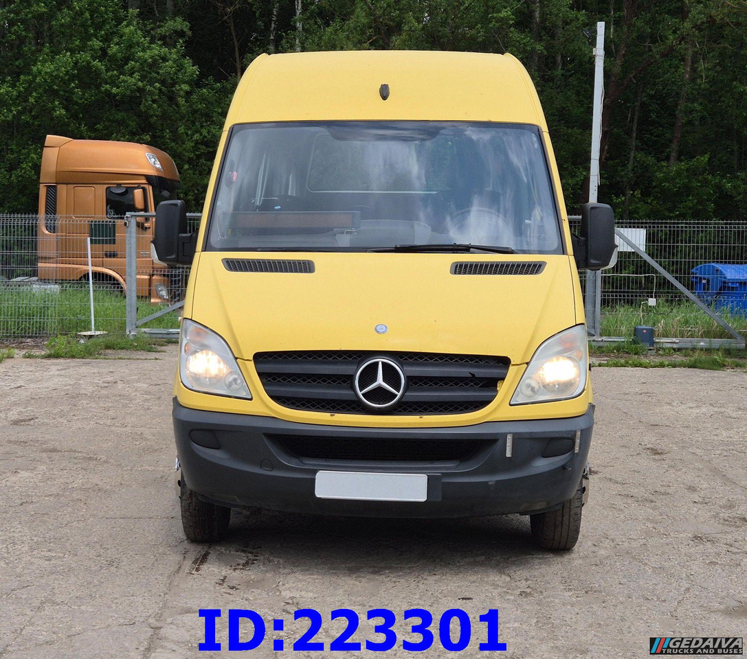 MERCEDES-BENZ Sprinter 515 TRANSFER 23 PLACES - Autobus urban: foto 2 MERCEDES-BENZ Sprinter 515 TRANSFER 23 PLACES - Autobus urban: foto 2