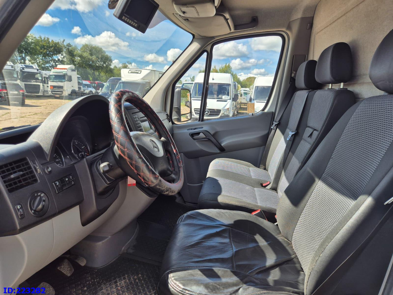 Kamioncine me kontinier MERCEDES-BENZ Sprinter 516 SUPER: foto 13