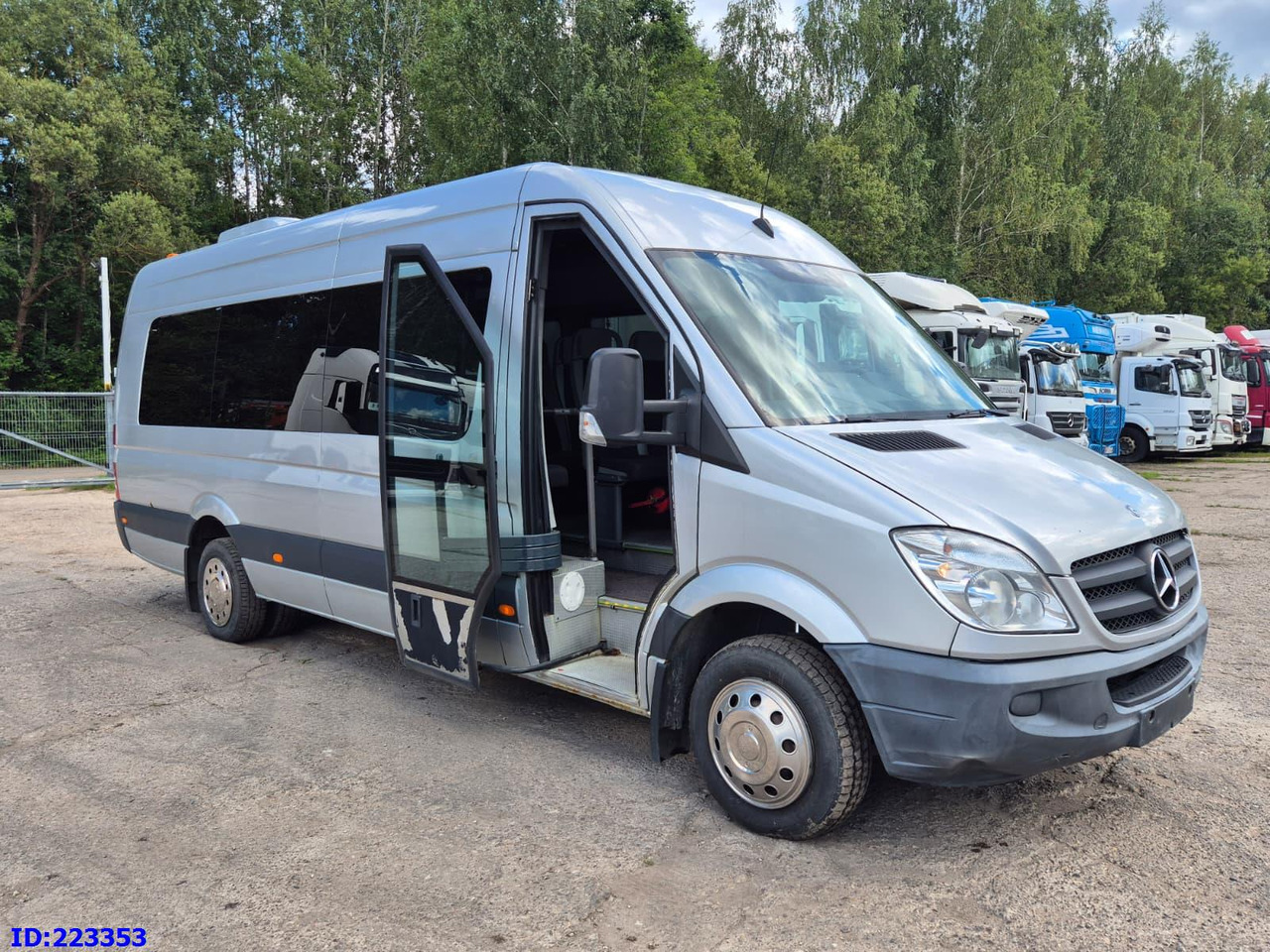 MERCEDES-BENZ Sprinter 518 - 23 Seater - Autobus urban: foto 4 MERCEDES-BENZ Sprinter 518 - 23 Seater - Autobus urban: foto 4