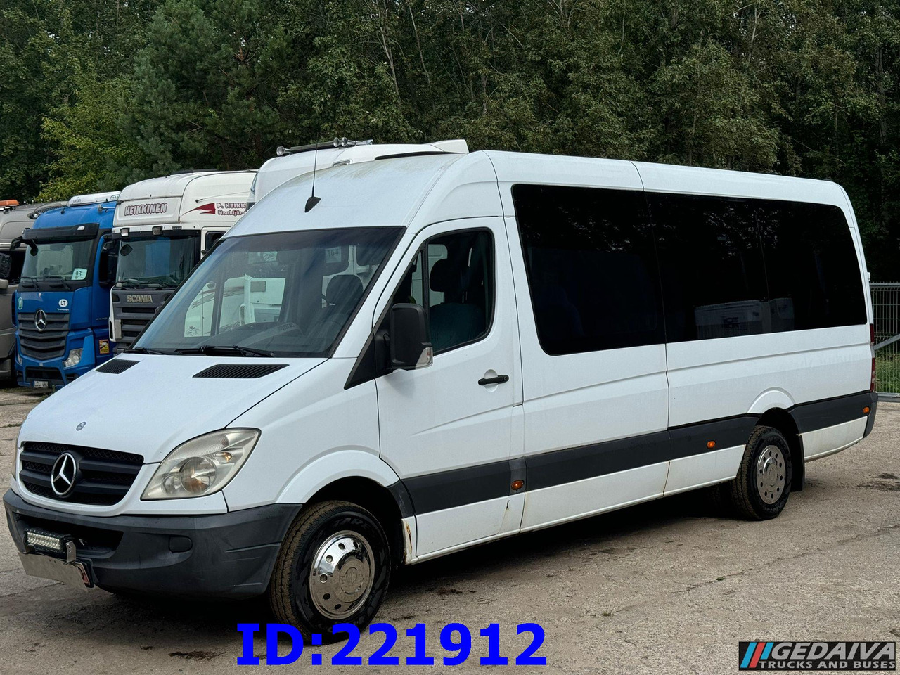 MERCEDES-BENZ Sprinter 518 VIP 17-Place - Autobus urban: foto 1 MERCEDES-BENZ Sprinter 518 VIP 17-Place - Autobus urban: foto 1