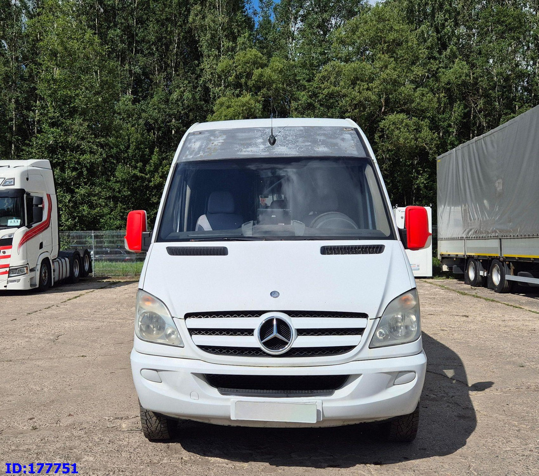 MERCEDES-BENZ Sprinter 518 - VIP - 17-seater - Autobus urban: foto 2 MERCEDES-BENZ Sprinter 518 - VIP - 17-seater - Autobus urban: foto 2
