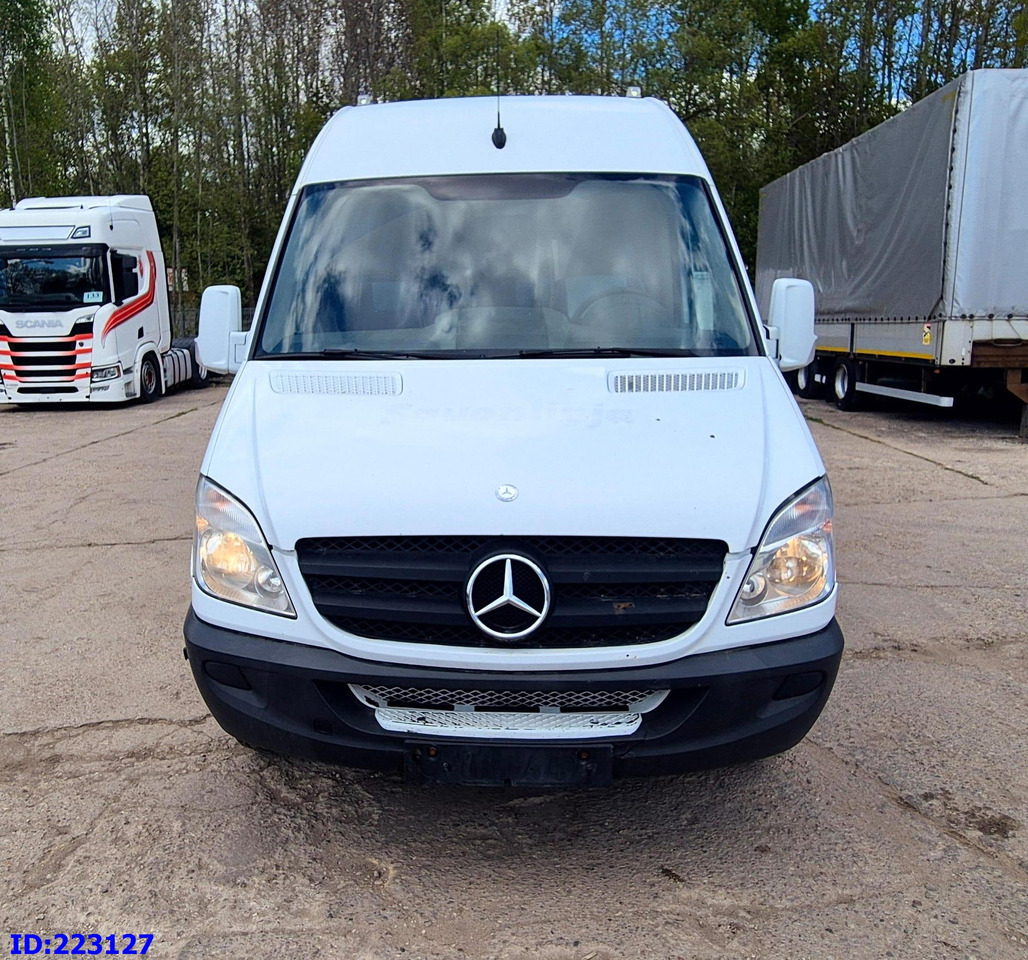 MERCEDES-BENZ Sprinter 518 - VIP -19 Seater - Autobus urban: foto 2 MERCEDES-BENZ Sprinter 518 - VIP -19 Seater - Autobus urban: foto 2