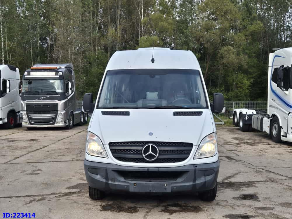 MERCEDES-BENZ Sprinter 519 VIP - 17 Seater Euro5 - Autobus urban: foto 2 MERCEDES-BENZ Sprinter 519 VIP - 17 Seater Euro5 - Autobus urban: foto 2