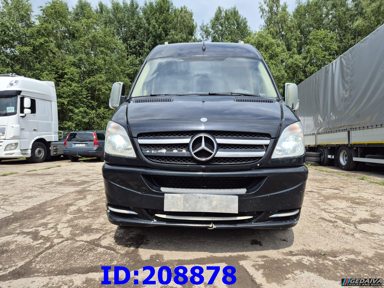 MERCEDES-BENZ Sprinter 519 -VIP- 17 places - Autobus urban: foto 2 MERCEDES-BENZ Sprinter 519 -VIP- 17 places - Autobus urban: foto 2