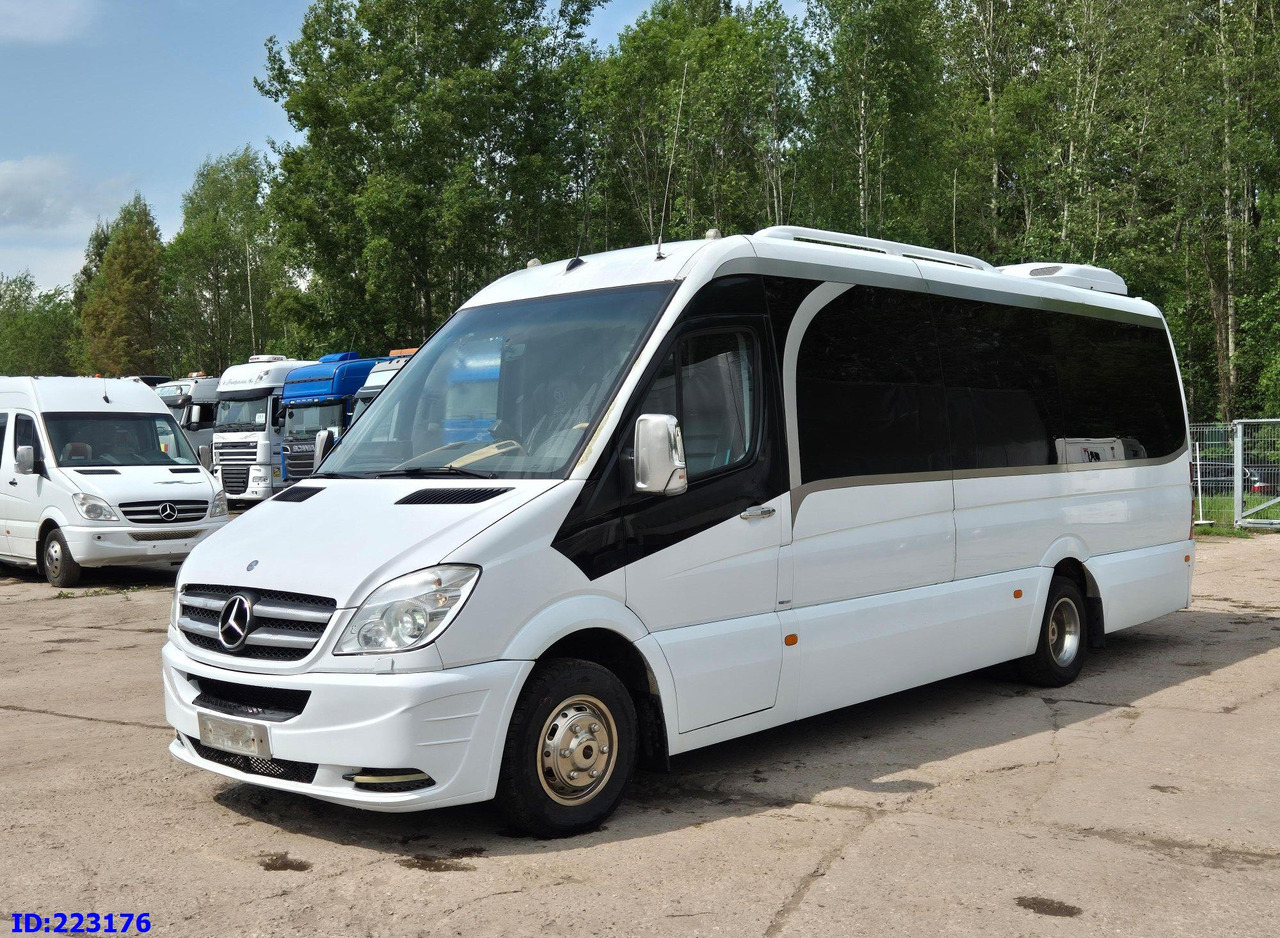 MERCEDES-BENZ Sprinter 519 VIP Luxury - Minibus, Furgon pasagjerësh: foto 4 MERCEDES-BENZ Sprinter 519 VIP Luxury - Minibus, Furgon pasagjerësh: foto 4