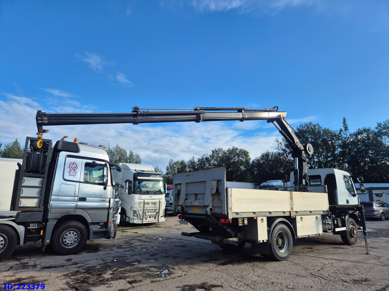 RENAULT Midlum 240.16 4x4 + HIAB 122 E-3 HIDUO - Kamion me karroceri të hapur: foto 5 RENAULT Midlum 240.16 4x4 + HIAB 122 E-3 HIDUO - Kamion me karroceri të hapur: foto 5