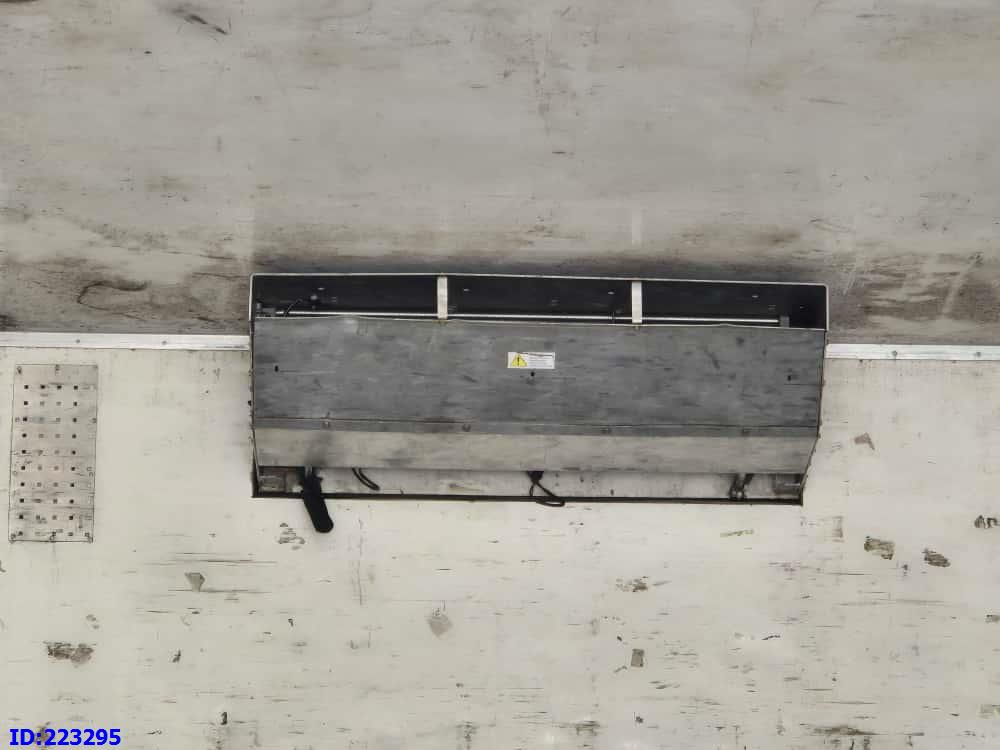 Kamion frigorifer RENAULT T 6x2 Euro 6 Refrigerated + Carrier  Supra: foto 9
