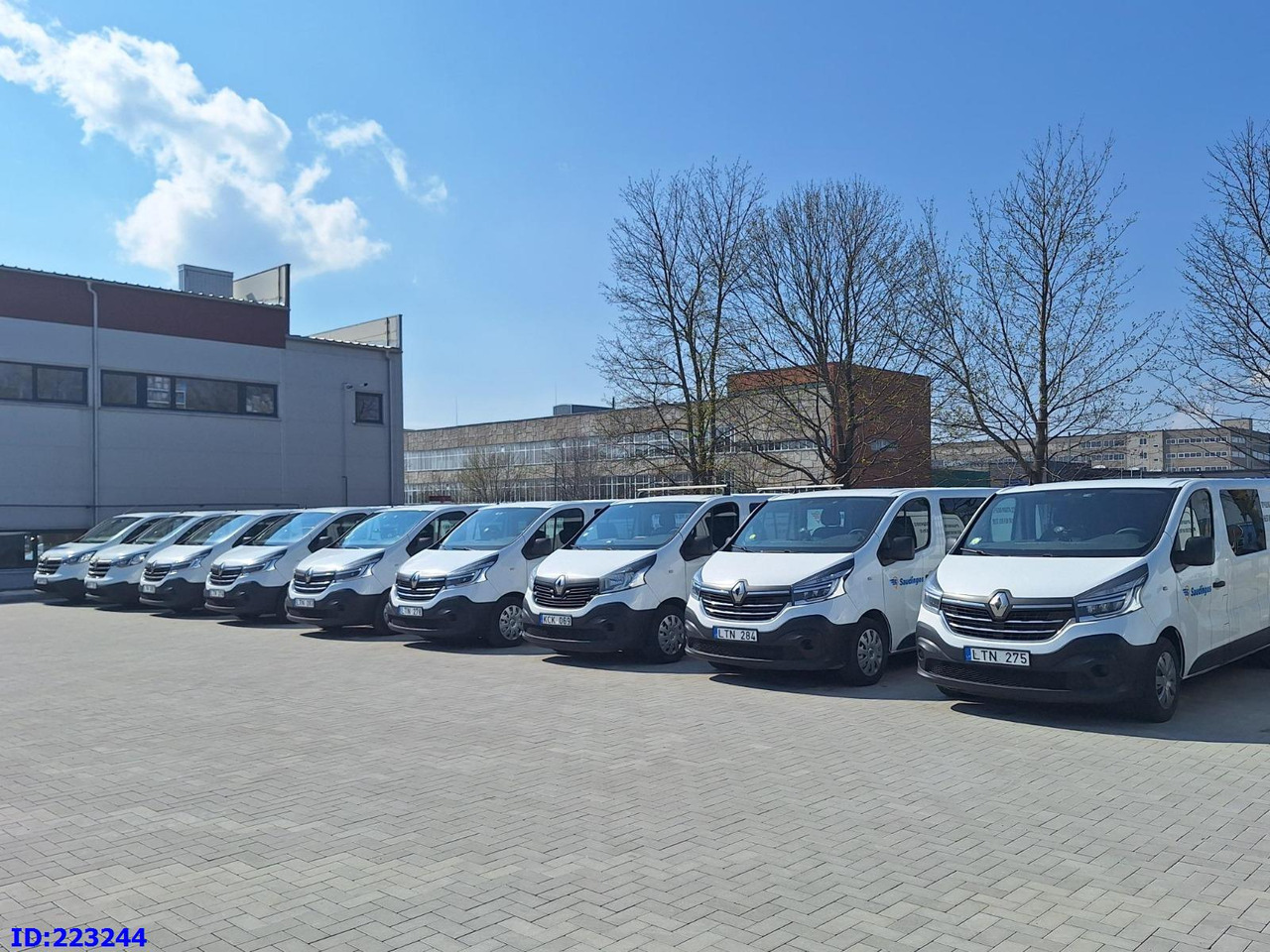 RENAULT Trafic (6pcs. available) - Kamioncine dopio kabinë: foto 4 RENAULT Trafic (6pcs. available) - Kamioncine dopio kabinë: foto 4
