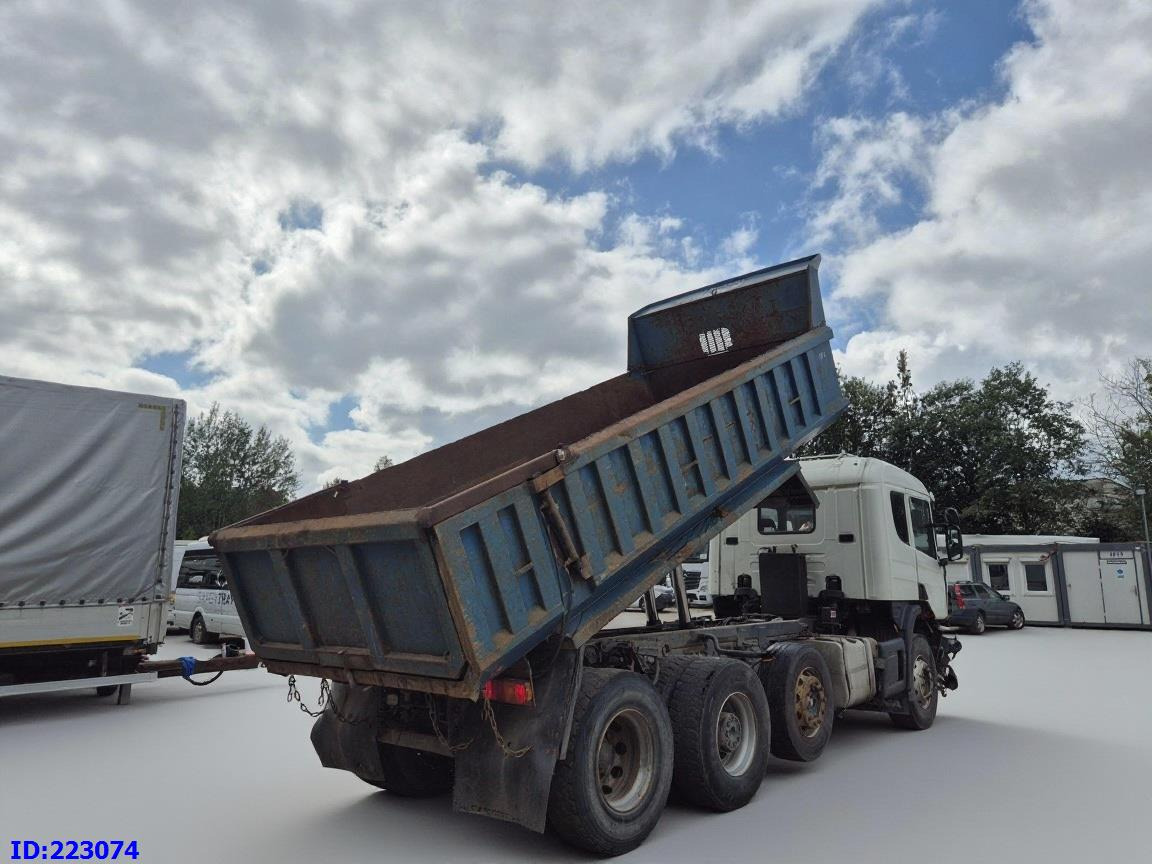 SCANIA 124 8x2 - Manual - Full steel - Kamion vetëshkarkues: foto 5 SCANIA 124 8x2 - Manual - Full steel - Kamion vetëshkarkues: foto 5