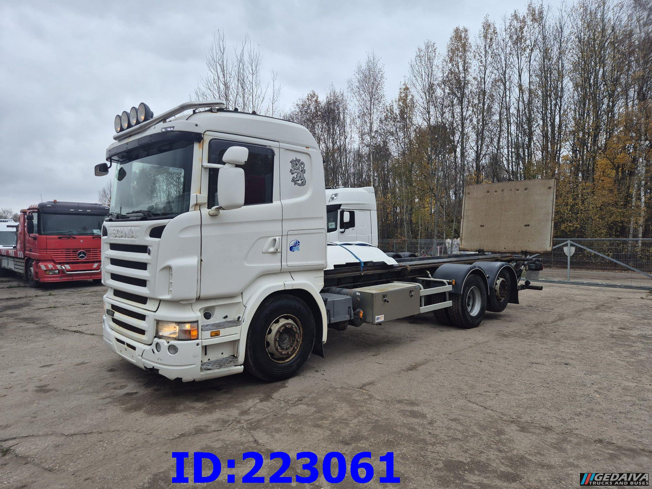SCANIA R480 6X2 3 Pedals - Kamion kabinë-shasi: foto 1 SCANIA R480 6X2 3 Pedals - Kamion kabinë-shasi: foto 1