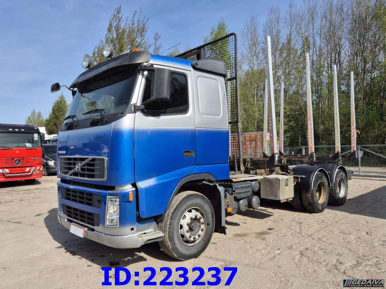 VOLVO FH13 480HP 6x4 - Kamion për transport druri: foto 1 VOLVO FH13 480HP 6x4 - Kamion për transport druri: foto 1