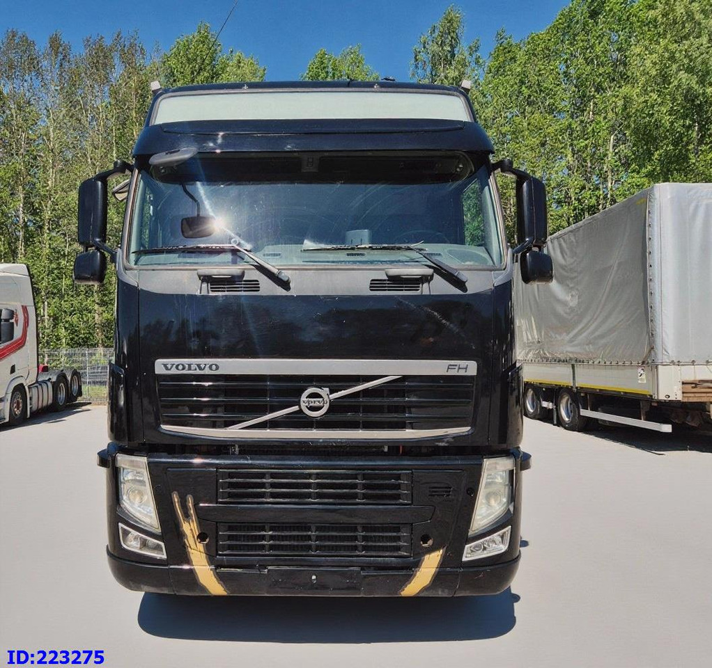 VOLVO FH13 540HP 8X4 (Steering axle) RETARDER - Kamion kabinë-shasi: foto 2 VOLVO FH13 540HP 8X4 (Steering axle) RETARDER - Kamion kabinë-shasi: foto 2