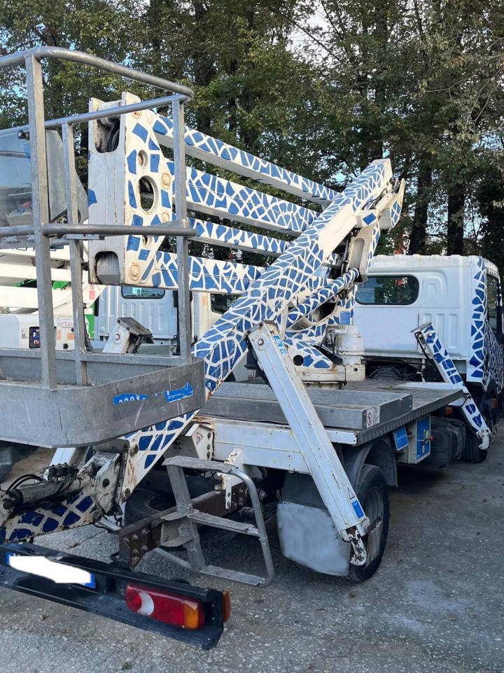 CTE Z 19 - Platformë ajrore e montuar në kamion: foto 5 CTE Z 19 - Platformë ajrore e montuar në kamion: foto 5