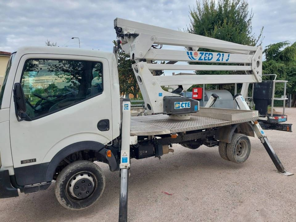 CTE ZED 21 J - Platformë ajrore e montuar në kamion: foto 1 CTE ZED 21 J - Platformë ajrore e montuar në kamion: foto 1
