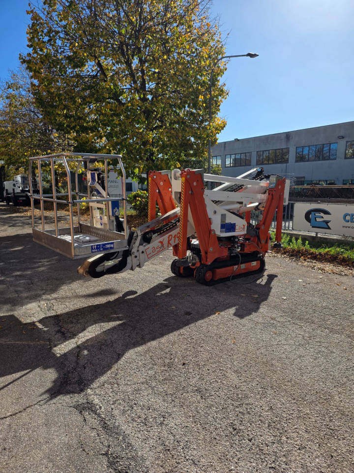 EASY LIFT R 190 - Platform ngritëse tip merimangë: foto 3 EASY LIFT R 190 - Platform ngritëse tip merimangë: foto 3