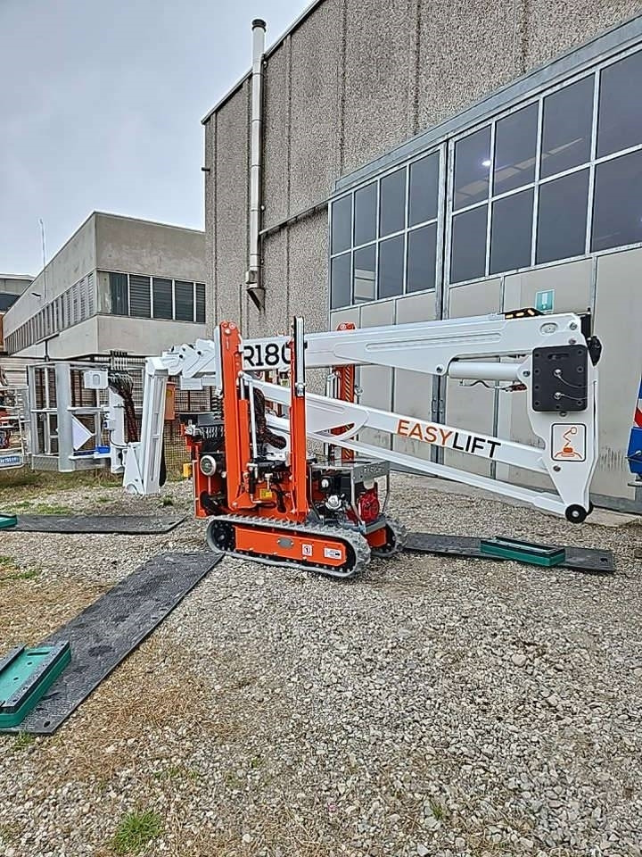 EasyLift R180 - Krah me çernjerë: foto 1 EasyLift R180 - Krah me çernjerë: foto 1