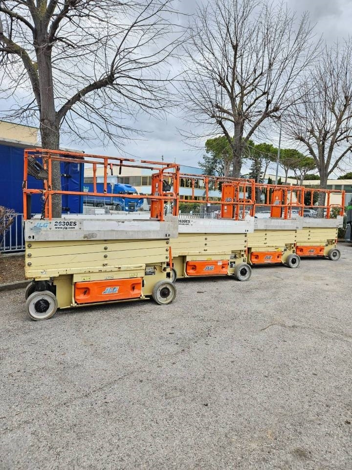 JLG 2630 ES - Ngritës gërshërë: foto 3 JLG 2630 ES - Ngritës gërshërë: foto 3