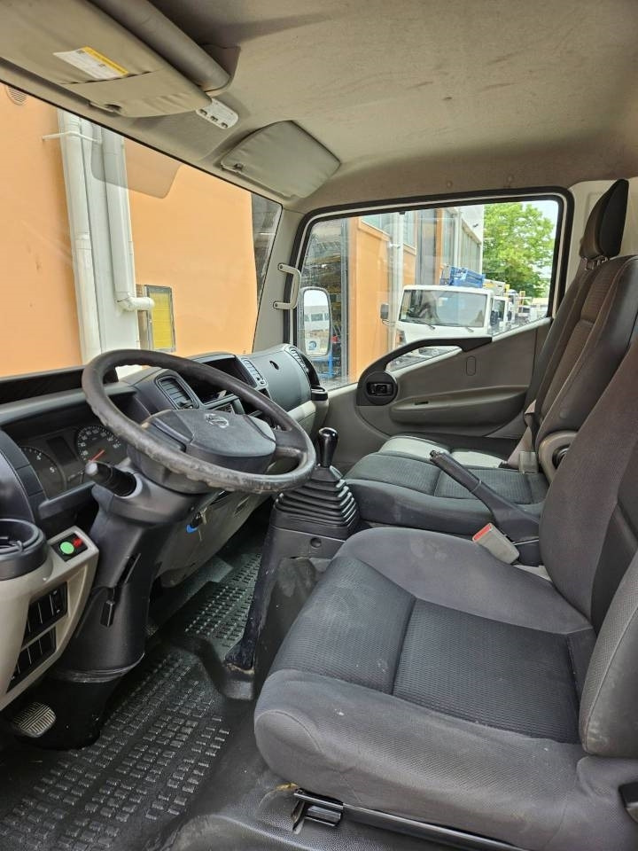 Oil & Steel Snake 21.12 - Platformë ajrore e montuar në kamion: foto 5 Oil & Steel Snake 21.12 - Platformë ajrore e montuar në kamion: foto 5