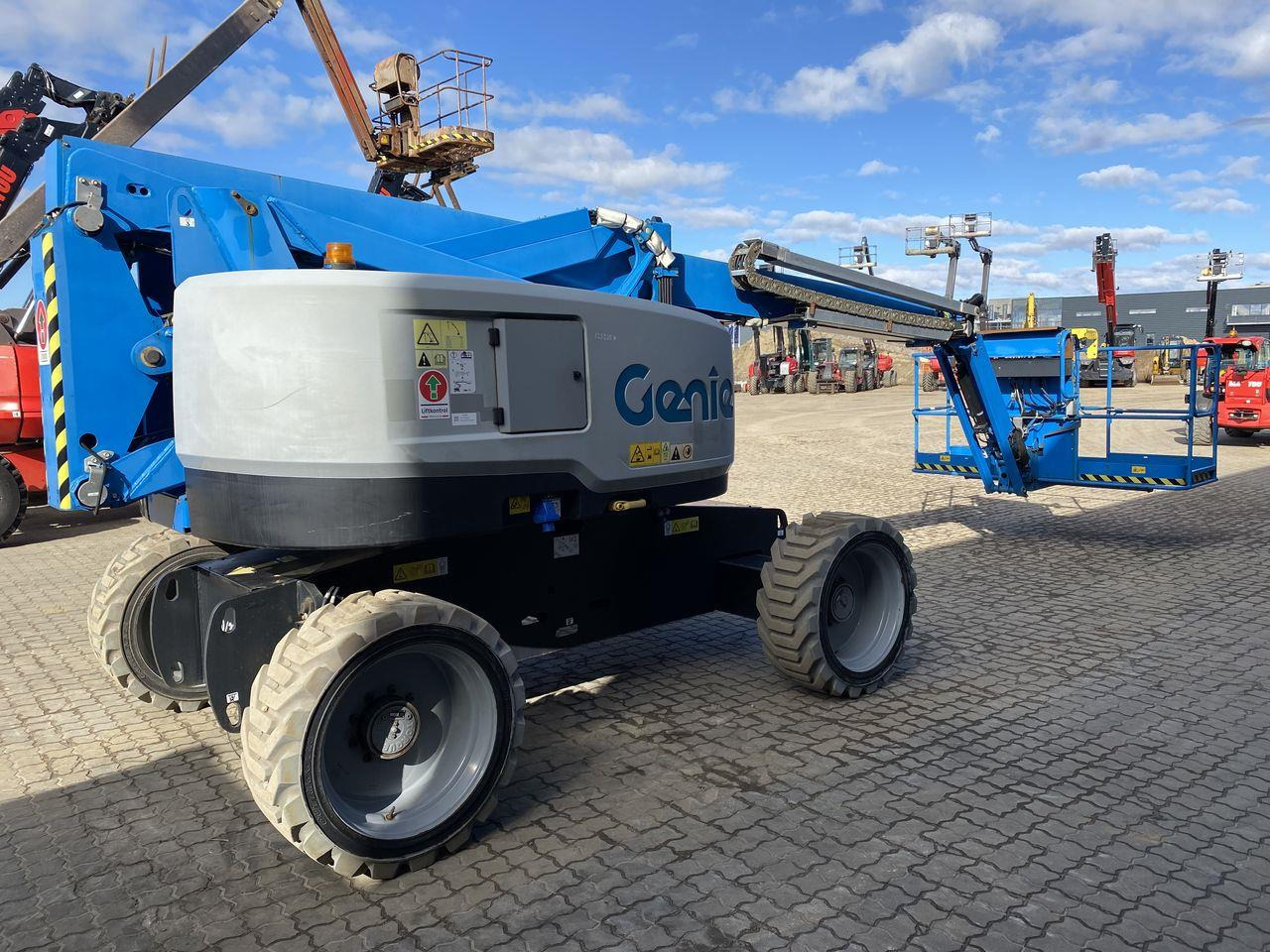 Genie Z60/37 DC - Krah me çernjerë: foto 4 Genie Z60/37 DC - Krah me çernjerë: foto 4