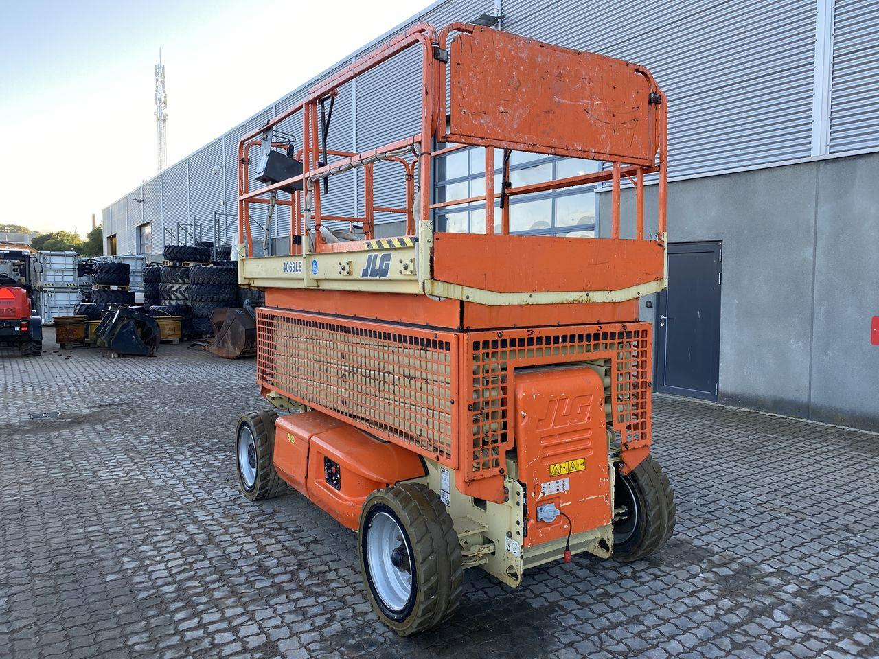 JLG 4069LE - Ngritës gërshërë: foto 2 JLG 4069LE - Ngritës gërshërë: foto 2