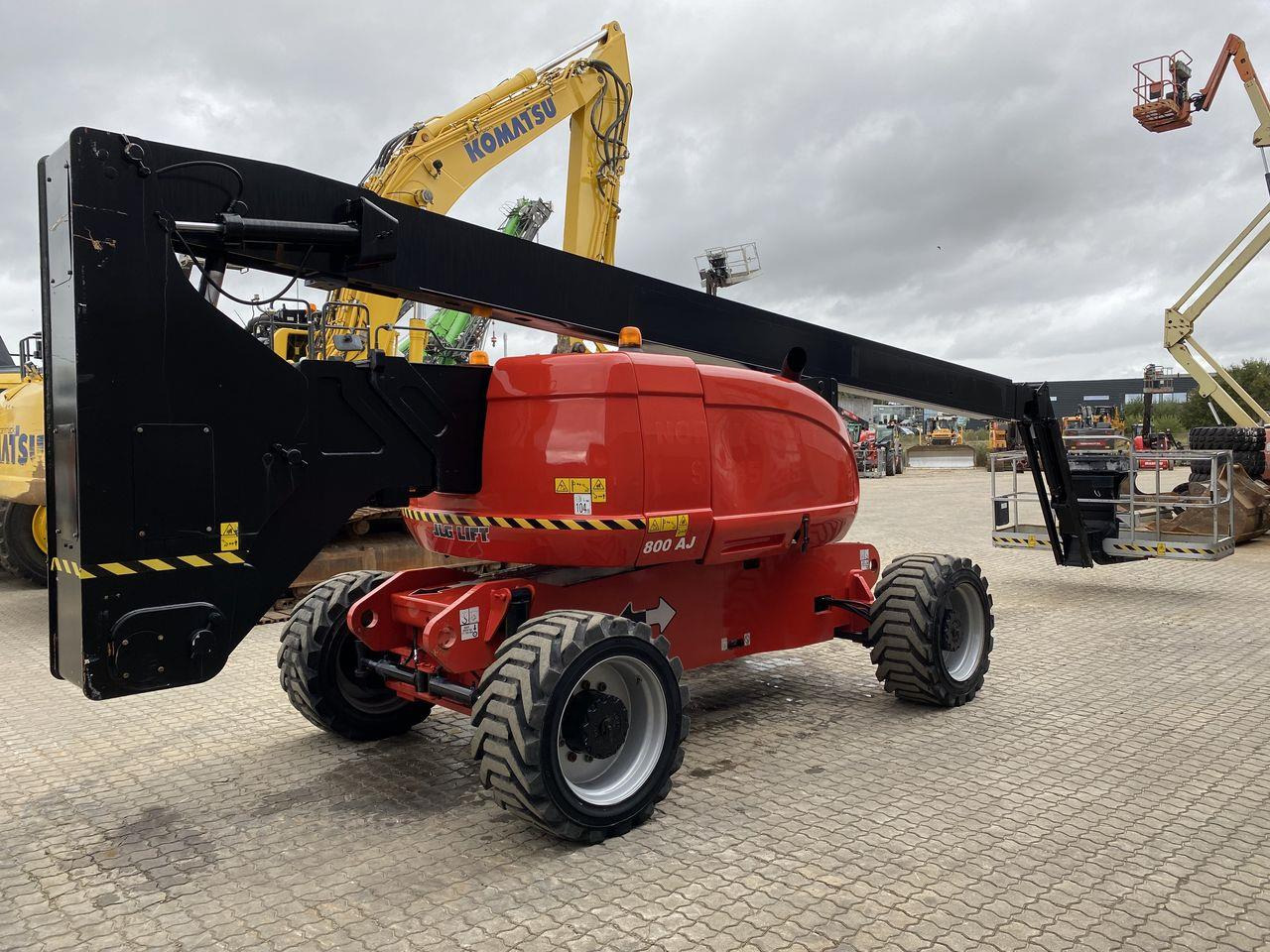 JLG 800AJ - Krah me çernjerë: foto 4 JLG 800AJ - Krah me çernjerë: foto 4