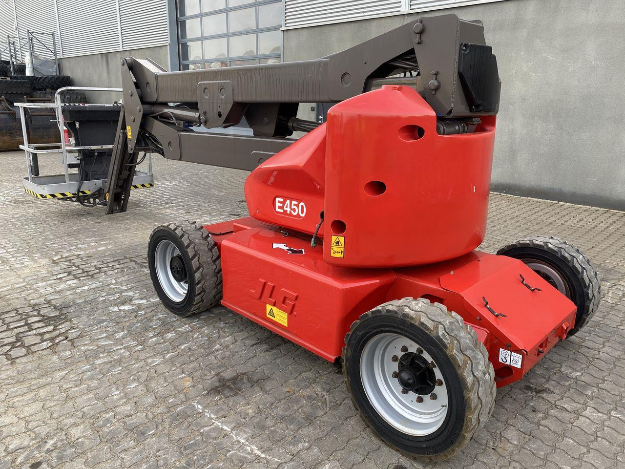 JLG E450AJ - Krah me çernjerë: foto 2 JLG E450AJ - Krah me çernjerë: foto 2
