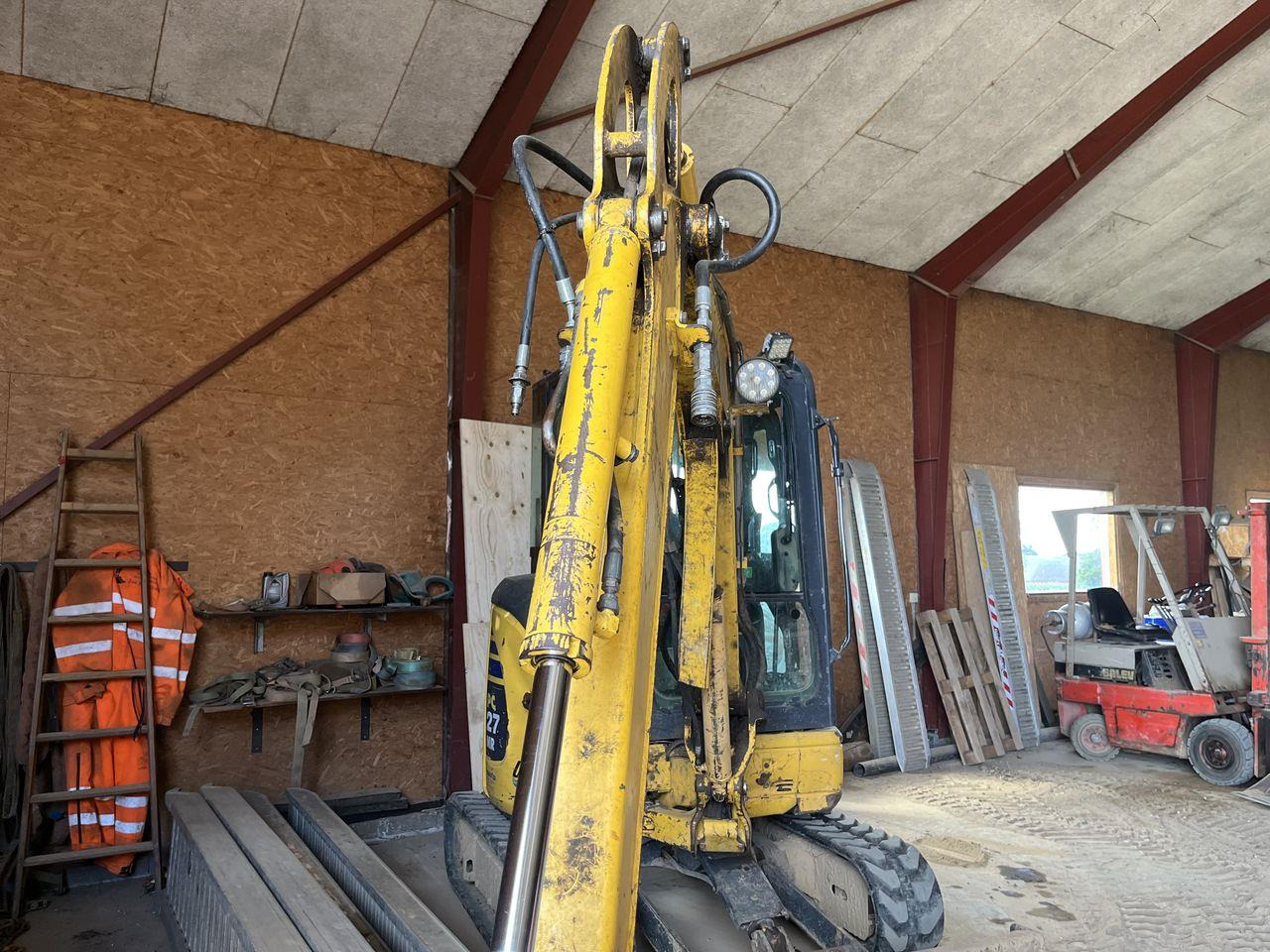 Komatsu PC27MR-2 - Miniekskavator: foto 4 Komatsu PC27MR-2 - Miniekskavator: foto 4