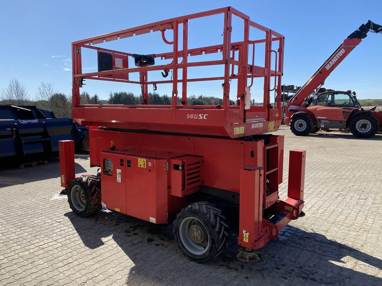 Manitou 140SC - Ngritës gërshërë: foto 5 Manitou 140SC - Ngritës gërshërë: foto 5