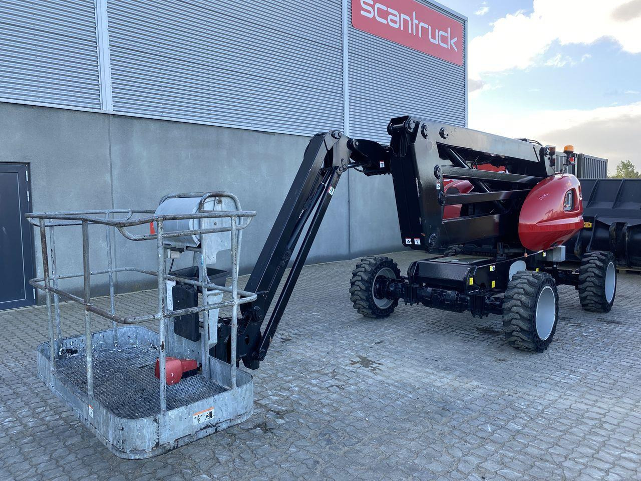 Manitou 160ATJ RC - Krah me çernjerë: foto 1 Manitou 160ATJ RC - Krah me çernjerë: foto 1