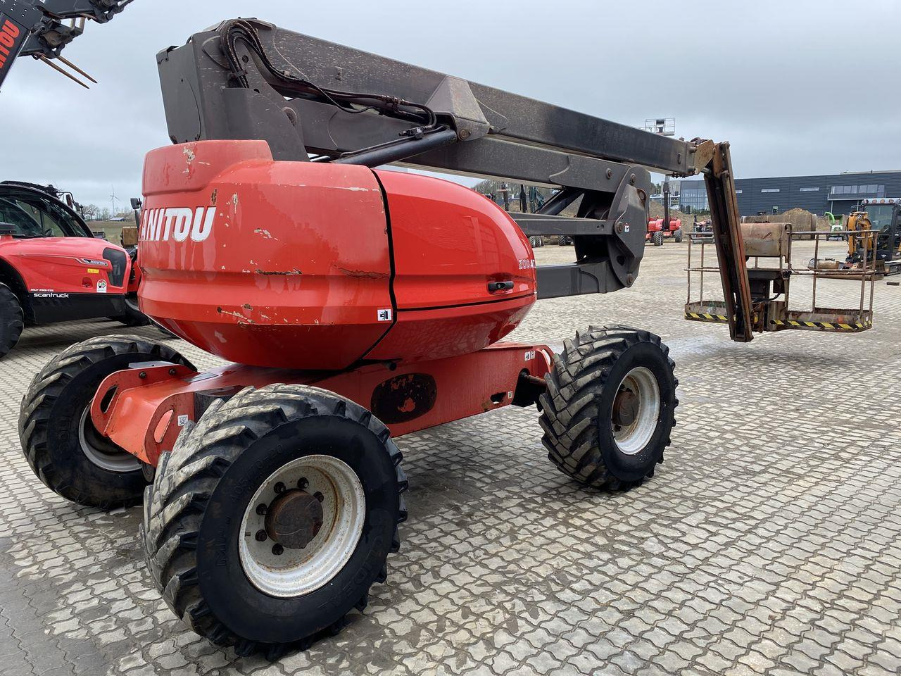 Manitou 200ATJ - Krah me çernjerë: foto 4 Manitou 200ATJ - Krah me çernjerë: foto 4