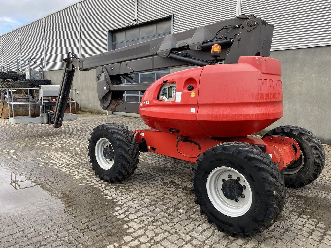 Manitou 200ATJ RC - Krah me çernjerë: foto 2 Manitou 200ATJ RC - Krah me çernjerë: foto 2