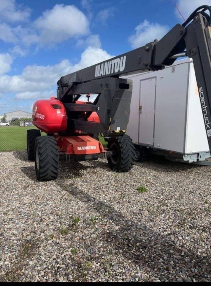 Manitou 200ATJ RC - Krah me çernjerë: foto 3 Manitou 200ATJ RC - Krah me çernjerë: foto 3