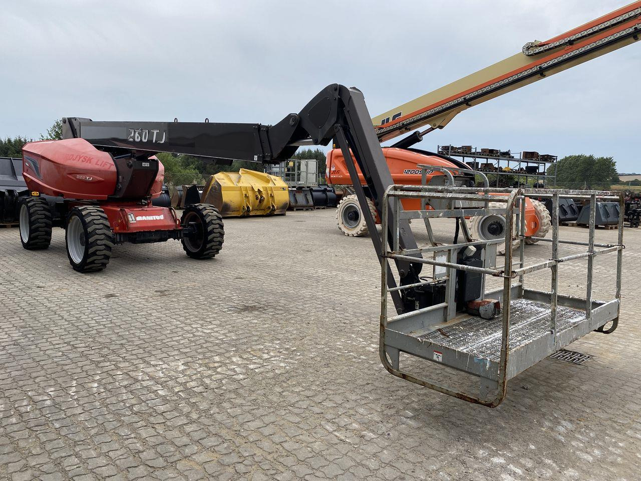 Manitou 260TJ - Krah teleskopik: foto 5 Manitou 260TJ - Krah teleskopik: foto 5