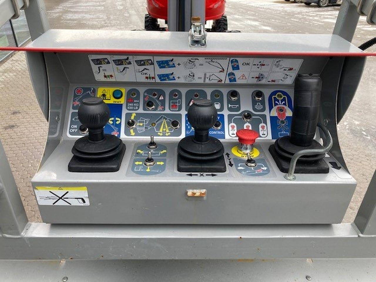 Manitou 280TJ - Krah me çernjerë: foto 5 Manitou 280TJ - Krah me çernjerë: foto 5